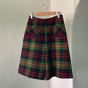 Plaid tartan wool culottes XS 0 25 26 red green